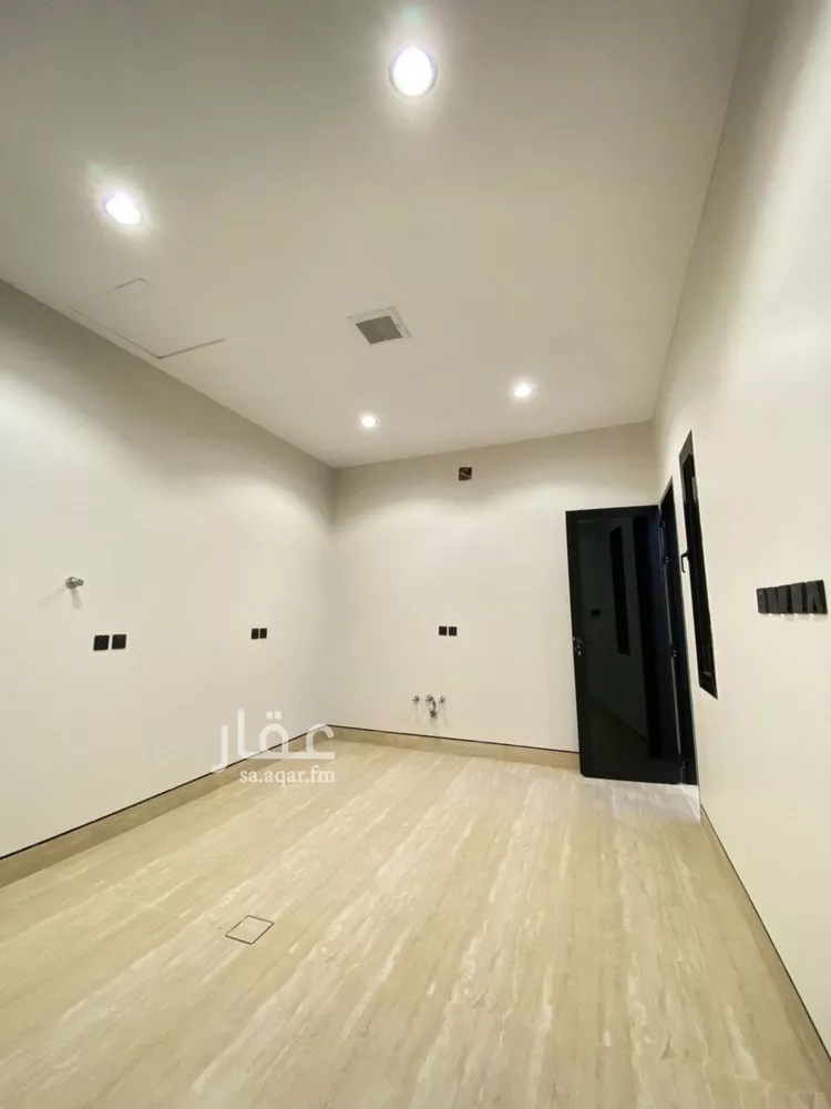 فيلا للبيع في شارع قطب الدين بن السلطان, حي المهدية, مدينة الرياض, منطقة الرياض صورة 2