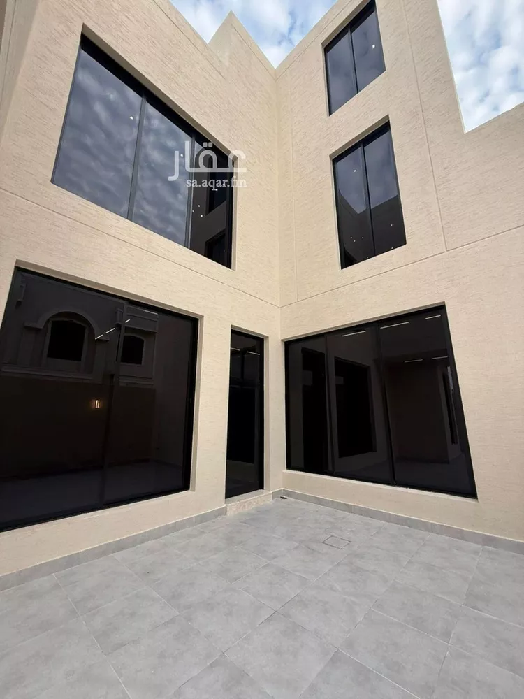 فيلا للبيع في شارع أحمد مفتي المكي الحنفي, حي المهدية, مدينة الرياض, منطقة الرياض صورة 5