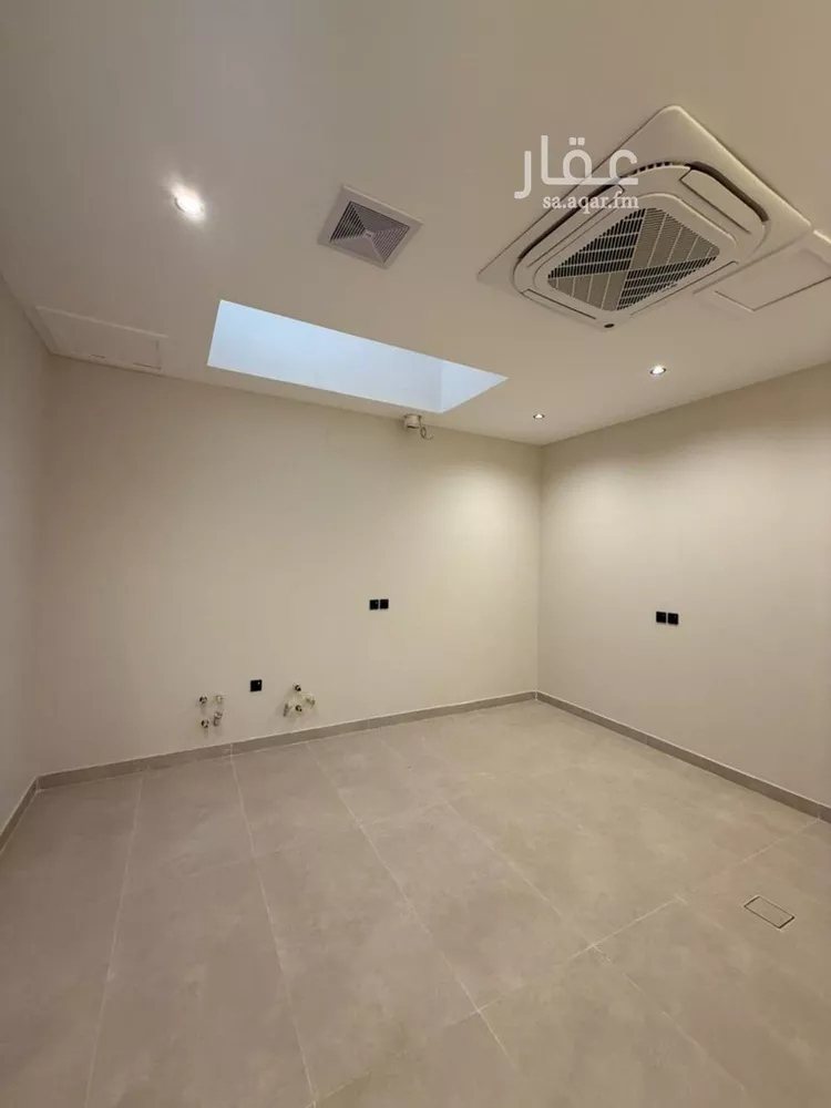 فيلا للبيع في شارع أبي الحسن الأسفرائيني, حي المهدية, مدينة الرياض, منطقة الرياض صورة 5