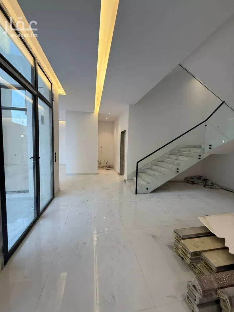 فيلا للبيع في شارع أحمد بن قطرب, حي المهدية, مدينة الرياض, منطقة الرياض صورة 3