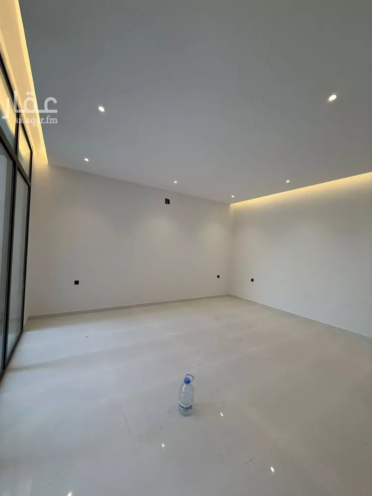 فيلا للبيع في شارع أحمد بن قطرب, حي المهدية, مدينة الرياض, منطقة الرياض صورة 4