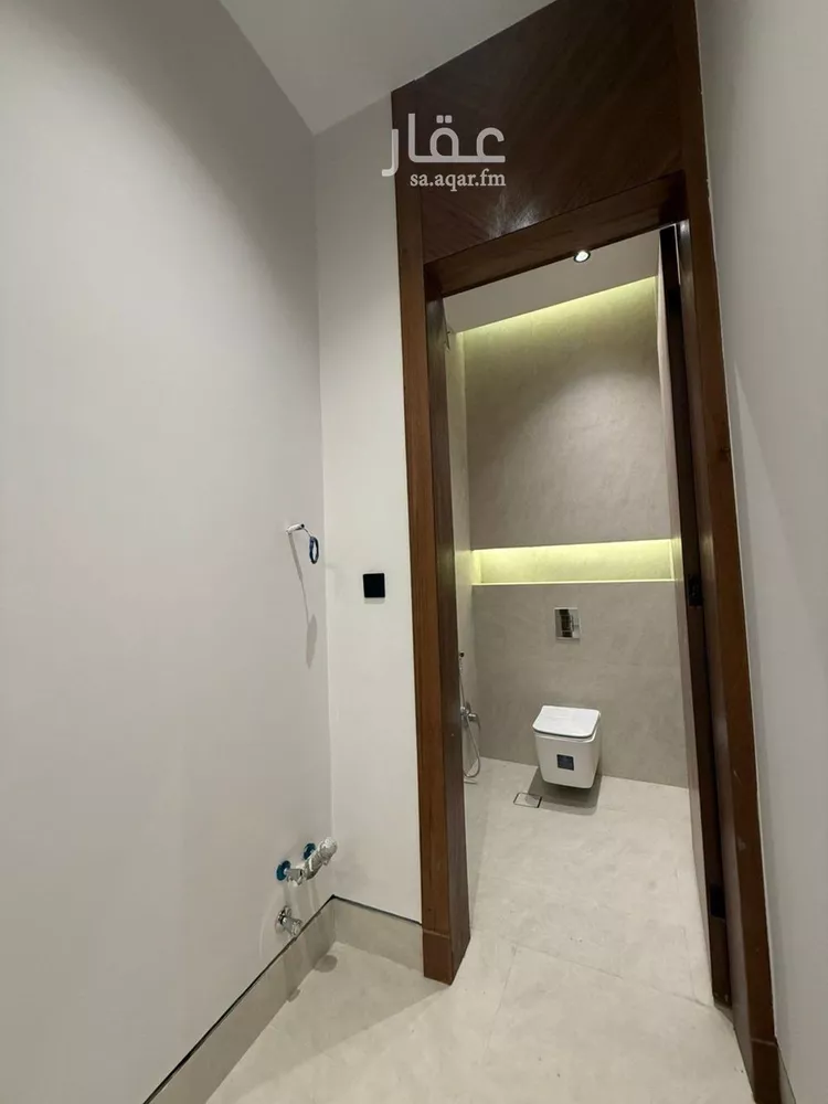 فيلا للبيع في شارع إسماعيل بن حماد, حي المهدية, مدينة الرياض, منطقة الرياض صورة 2