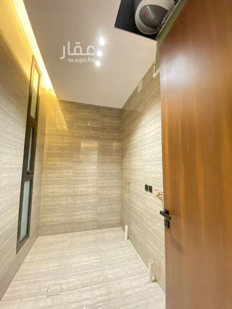 فيلا للبيع في شارع إسماعيل بن حماد, حي المهدية, مدينة الرياض, منطقة الرياض صورة 5