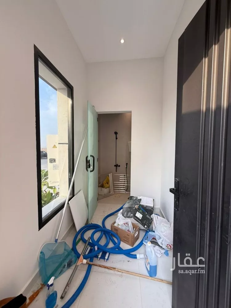 فيلا للبيع في شارع قطب الدين بن السلطان, حي المهدية, مدينة الرياض, منطقة الرياض صورة 2