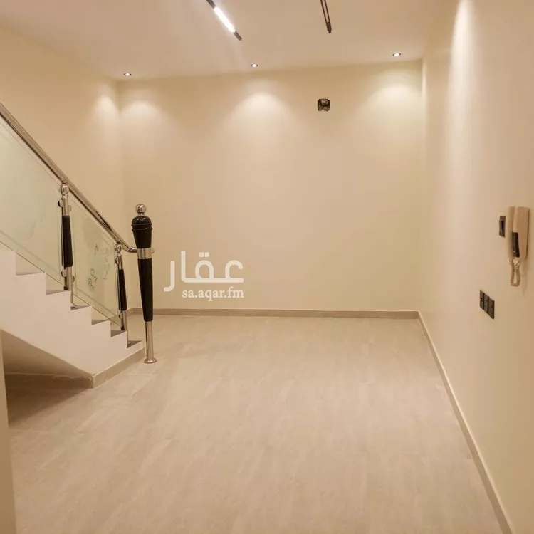 فيلا للإيجار في شارع كعب الهجري, حي عكاظ, مدينة الرياض, منطقة الرياض صورة 3