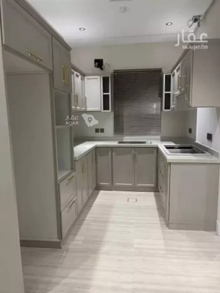 شقة للبيع في شارع عبدالله بن قيس, حي إشبيلية, مدينة الرياض, منطقة الرياض 12