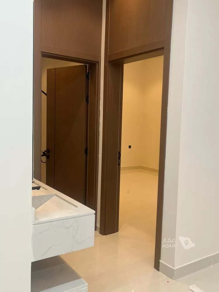 فيلا للبيع في شارع عبدالله الزهدي, حي الرمال, مدينة الرياض, منطقة الرياض 9