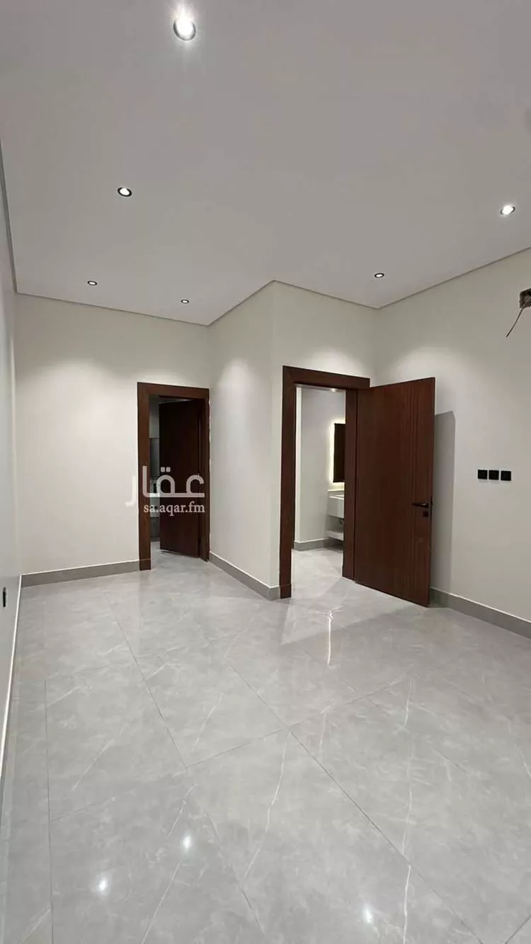 دور للبيع في شارع المتنبي, حي المعيزيلة, مدينة الرياض, منطقة الرياض صورة 4