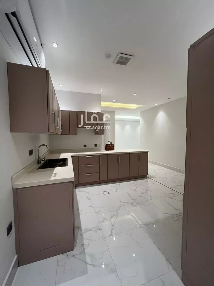 شقة للبيع في شارع الشيخ عمر بن سليم, حي الريان, مدينة الرياض, منطقة الرياض صورة 3