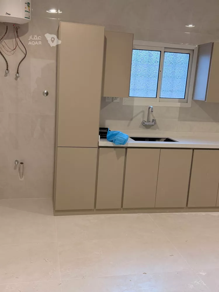 Floor for Rent in Riyadh Ad Dar Al Baida 8