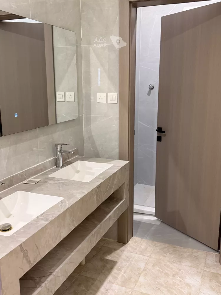Floor for Rent in Riyadh Ad Dar Al Baida 2