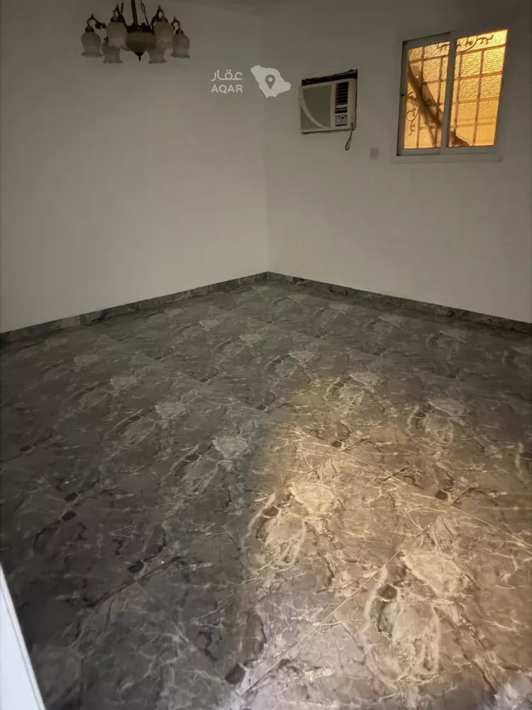 شقة للإيجار في شارع الشيخ عمر بن عبداللطيف بن عبدالرحمن, حي ظهرة البديعة, مدينة الرياض, منطقة الرياض