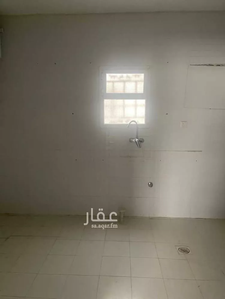 شقة للإيجار في شارع الشيخ عمر بن عبداللطيف بن عبدالرحمن, حي ظهرة البديعة, مدينة الرياض, منطقة الرياض 6