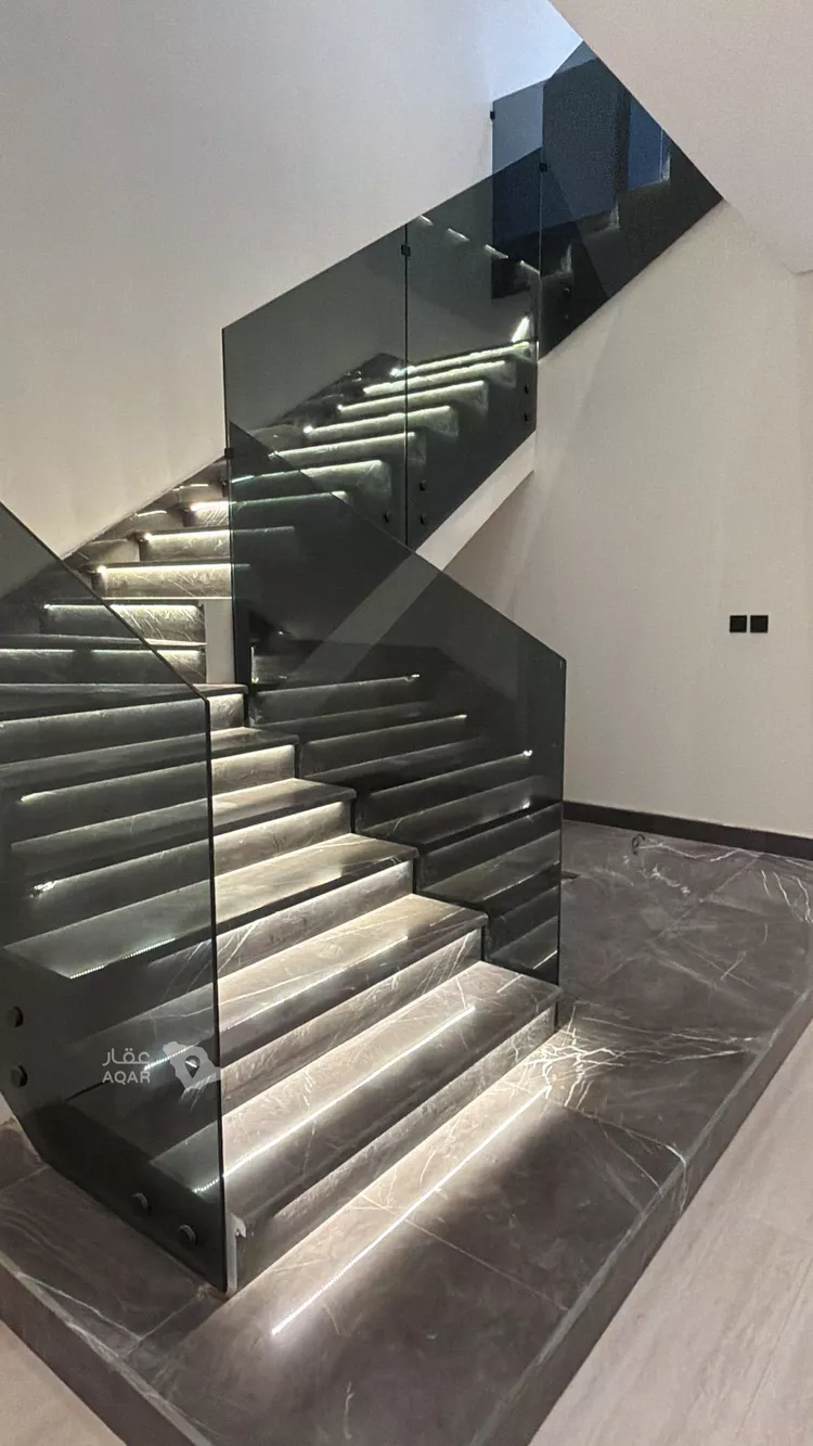 Villa for Sale in Riyadh Al Mahdiyah صورة 4