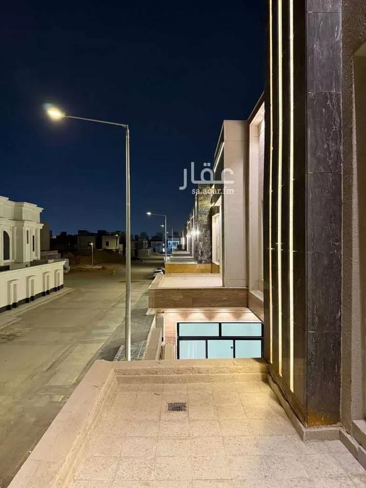 Floor for Sale in Riyadh Al Janadriyah 14
