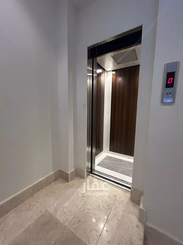 فيلا للبيع في شارع سليمان بن مراد, حي العارض, مدينة الرياض, منطقة الرياض صورة 3