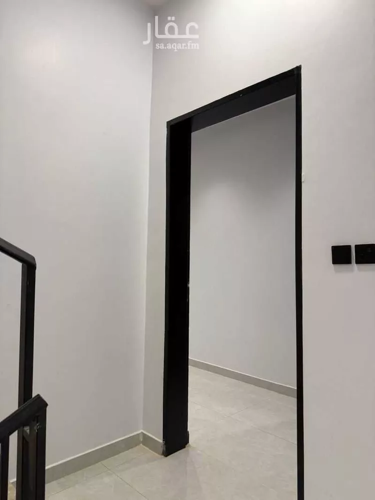 Floor for Sale in Riyadh Al Janadriyah 24