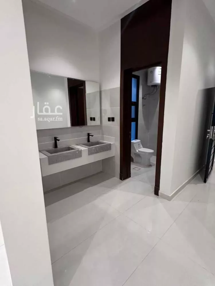 دور للبيع في حي الجنادرية, مدينة الرياض, منطقة الرياض 8
