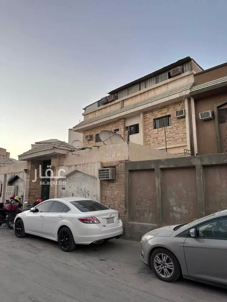 فيلا للبيع في شارع منصور بن إسماعيل, حي أم الحمام الغربي, مدينة الرياض, منطقة الرياض صورة 2