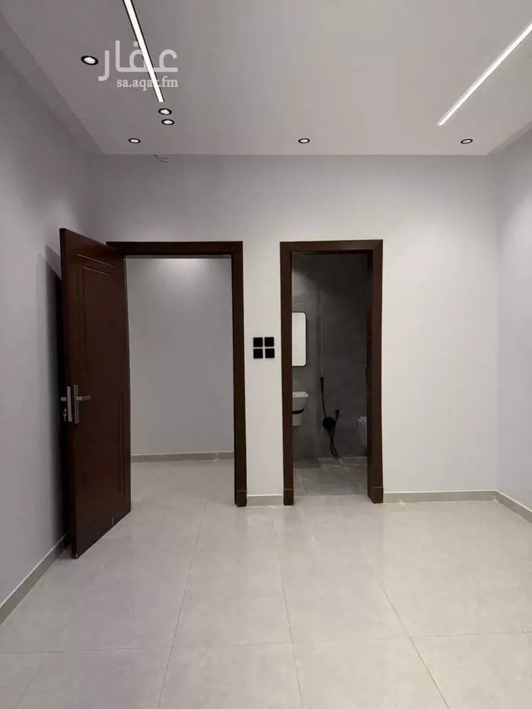 Floor for Sale in Riyadh Al Janadriyah 18