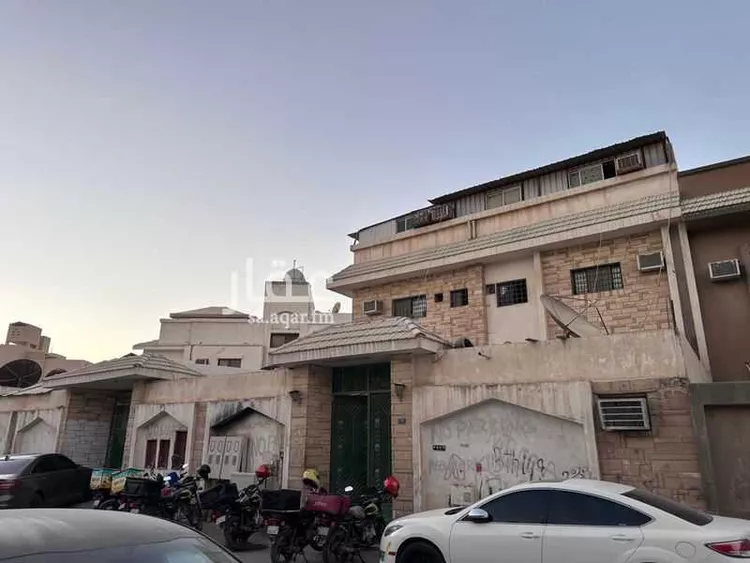 فيلا للبيع في شارع منصور بن إسماعيل, حي أم الحمام الغربي, مدينة الرياض, منطقة الرياض صورة 3