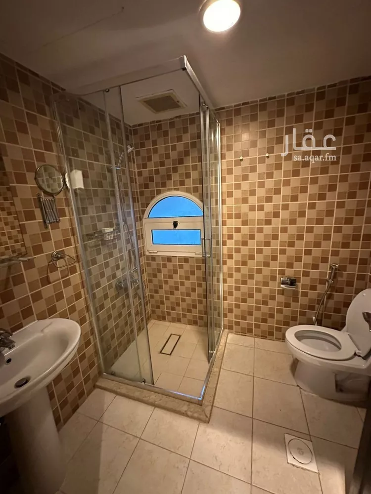 شقة للبيع في شارع الحني, حي الدوحة الجنوبية, مدينة الظهران, المنطقة الشرقية