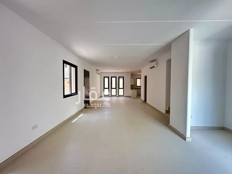 فيلا للإيجار في شارع رقم 1018, حي سدرة, مدينة الرياض, منطقة الرياض