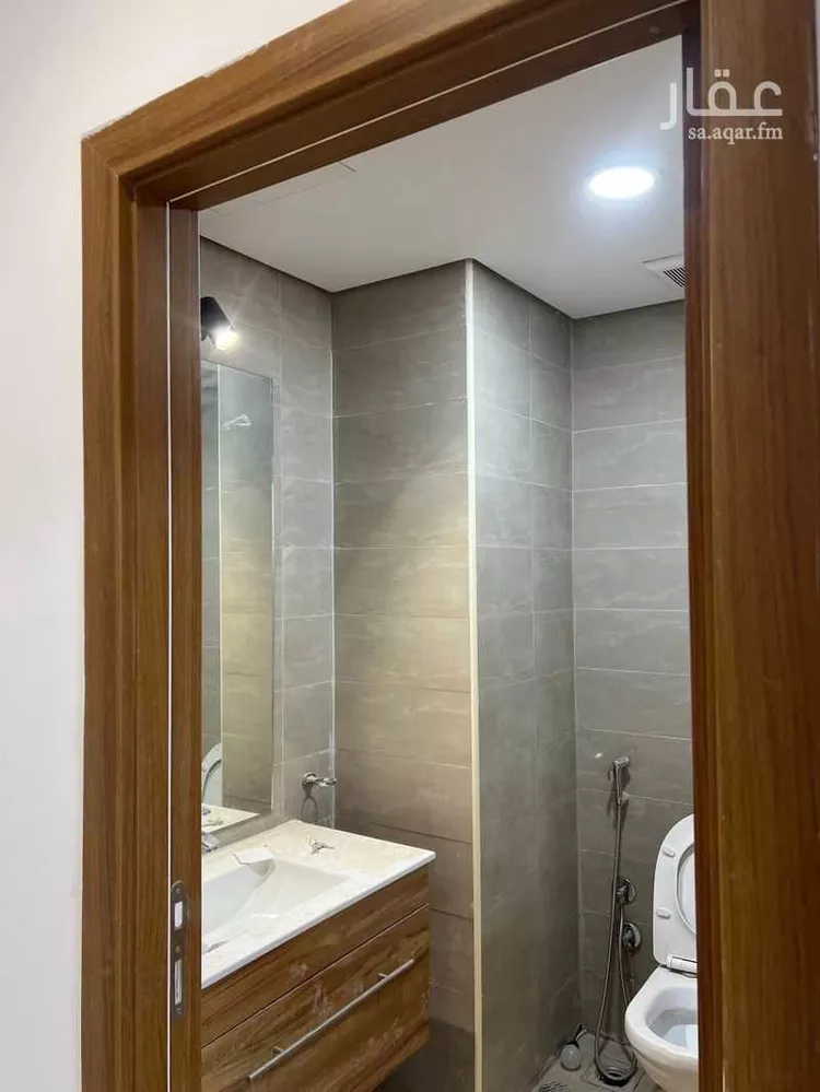 فيلا للإيجار في شارع وادي حمر ، حي مطار الملك خالد الدولي ، الرياض ، منطقة الرياض صورة 4