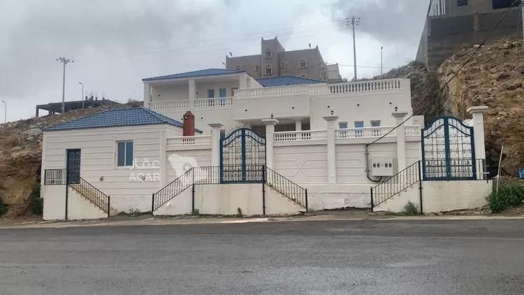 فيلا للبيع في شارع ابراهيم بن يزيد, حي الواحة, مدينة الباحة, منطقة الباحة
