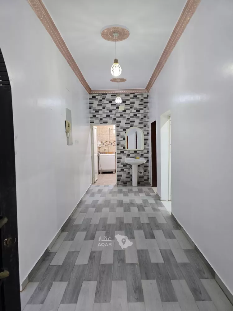 Floor for Rent in Muhayil As Salamah