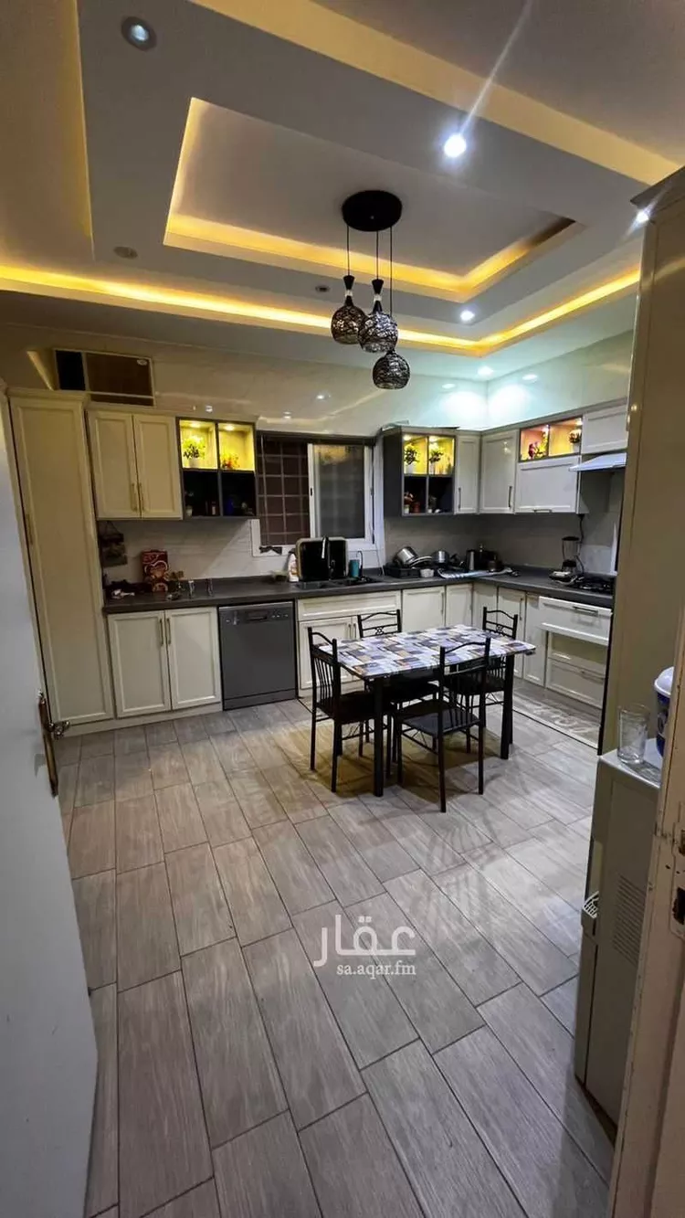 فيلا للبيع في شارع أبي بكر القباني ، حي اشبيلية ، الرياض ، منطقة الرياض صورة 2