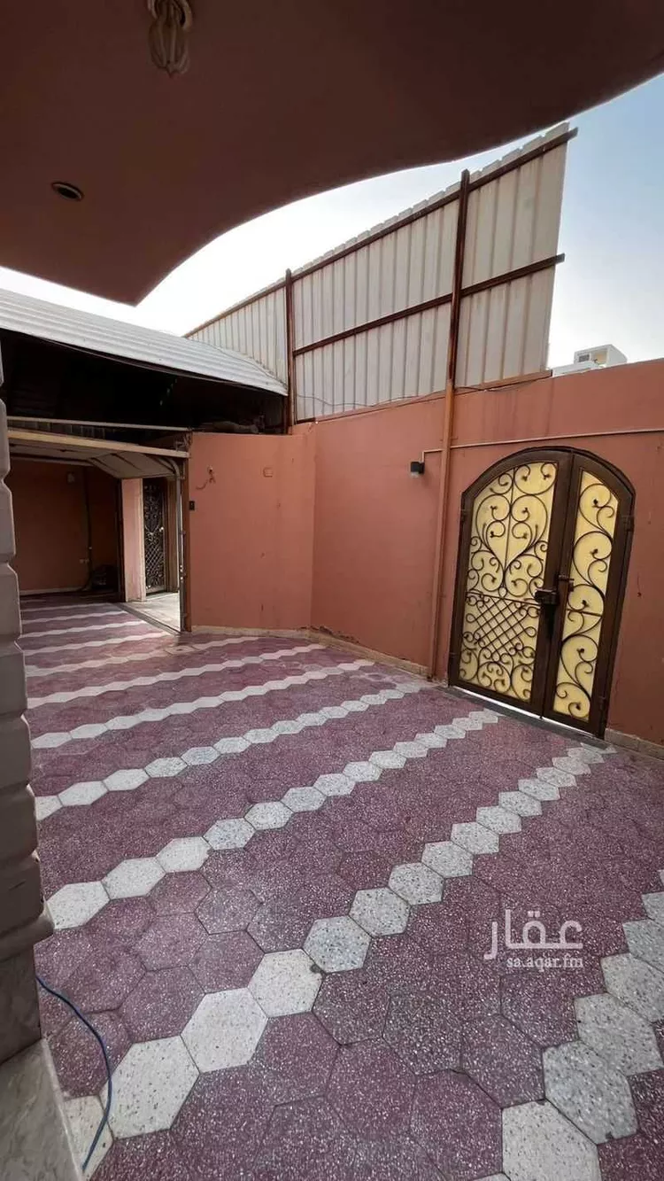 فيلا للبيع في شارع أبي بكر القباني ، حي اشبيلية ، الرياض ، منطقة الرياض صورة 3