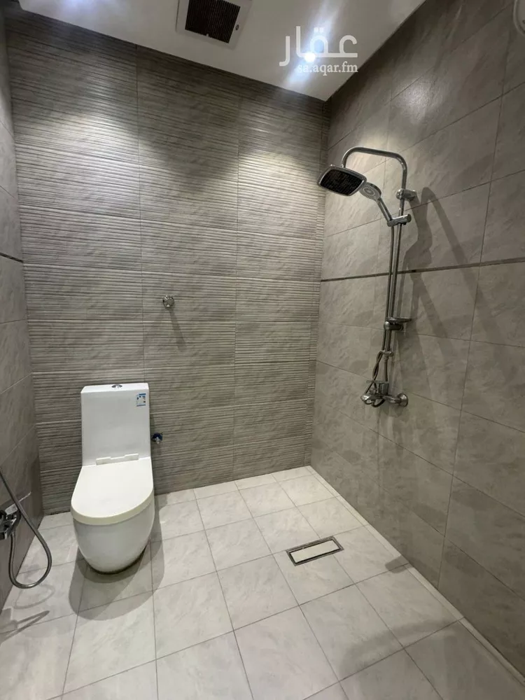 فيلا للإيجار في شارع رقم 161, حي الجنادرية, مدينة الرياض, منطقة الرياض صورة 3