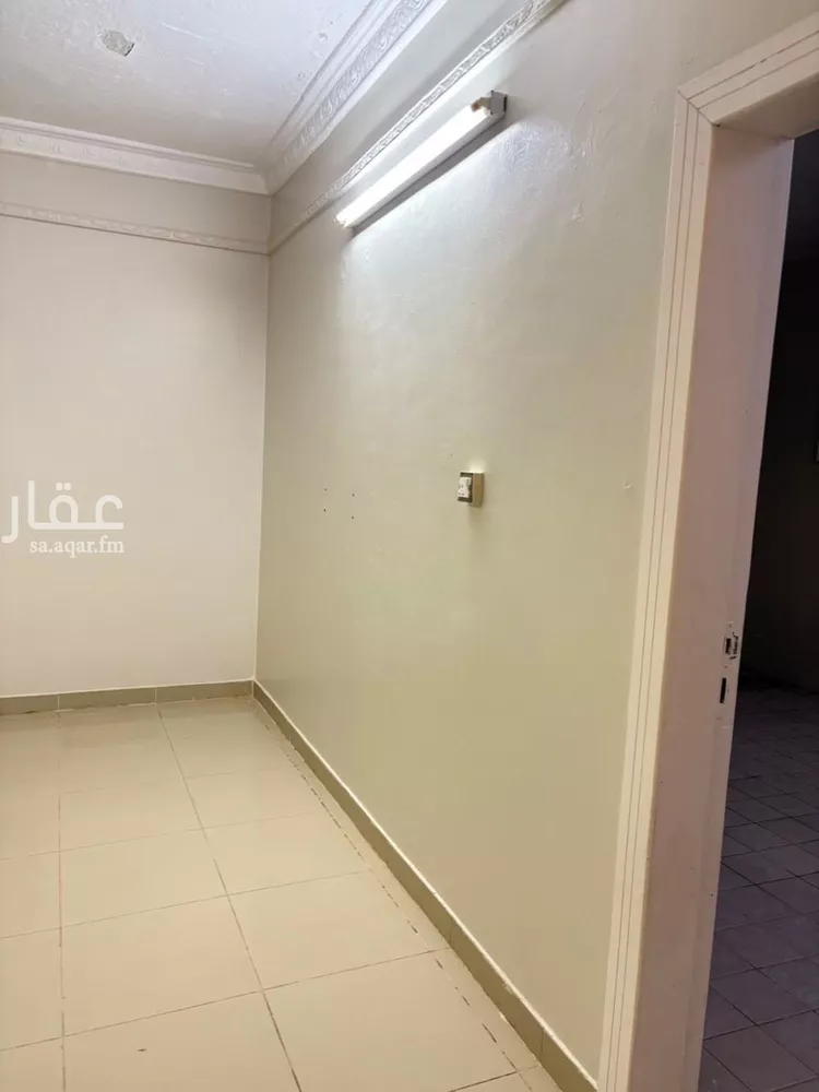 شقة للإيجار في شارع عبدالله بن قيس, حي إشبيلية, مدينة الرياض, منطقة الرياض صورة 3