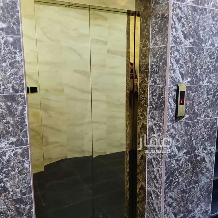 شقة للبيع في شارع حمزة نور, حي العزيزية, مدينة جدة, منطقة مكة المكرمة