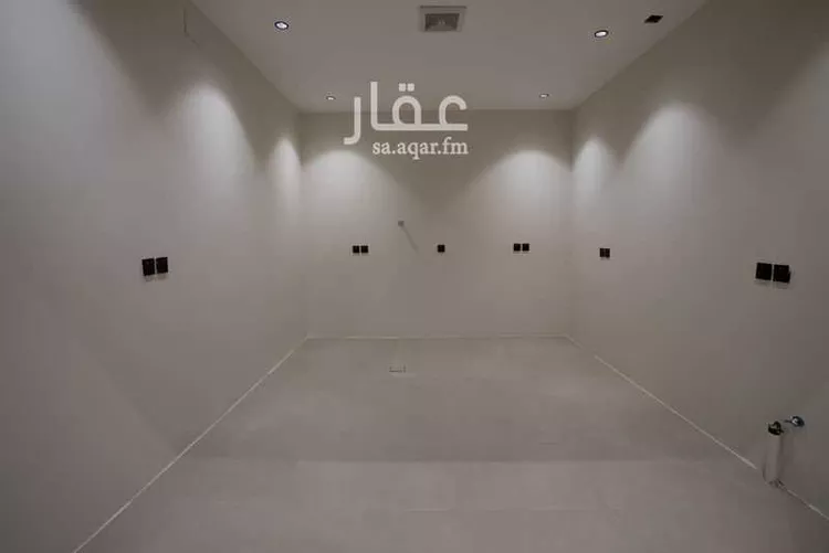 دور للبيع في شارع الدائري الشرقي, حي الفاروق, مدينة الرياض, منطقة الرياض 9