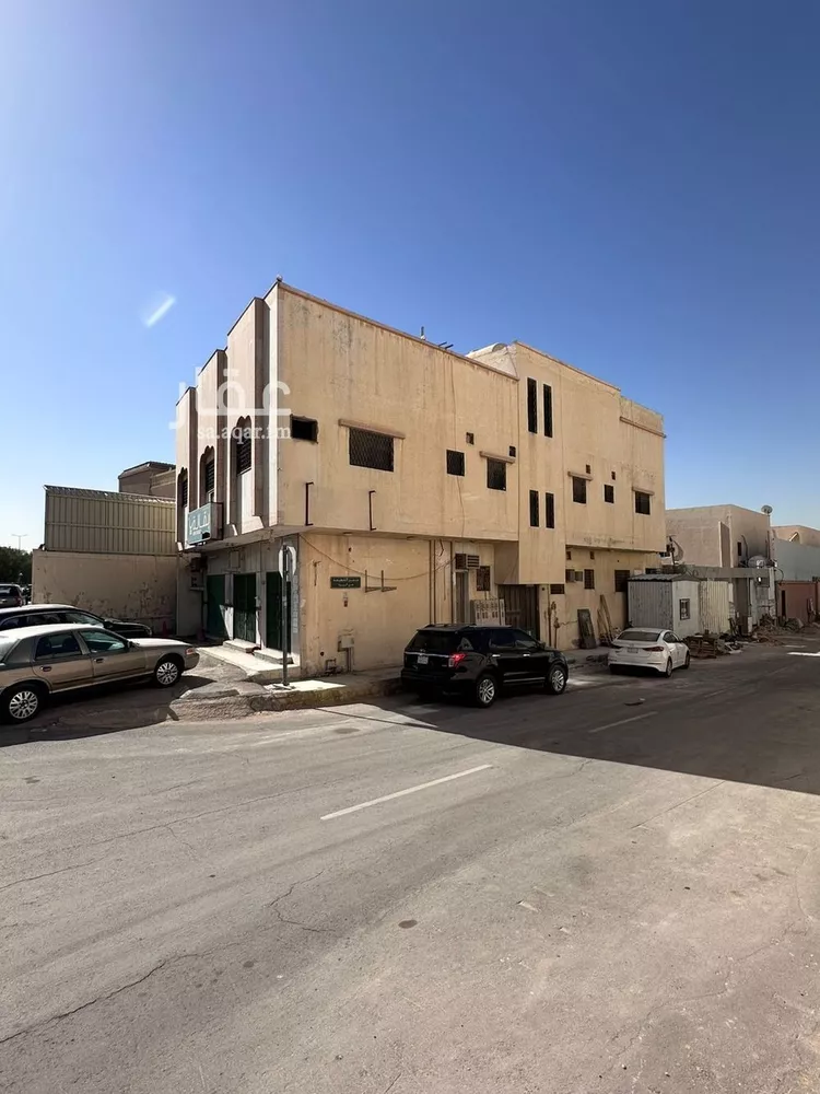عمارة للبيع في شارع المؤرخ بن بشر, حي الربوة, مدينة الرياض, منطقة الرياض صورة 2