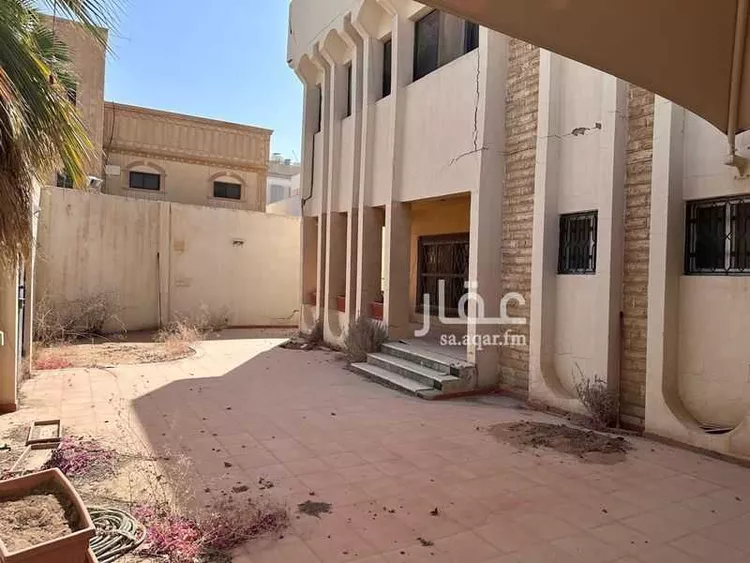 فيلا للبيع في شارع أبي شجاع بن محاسن, حي الملك فهد, مدينة الرياض, منطقة الرياض صورة 2
