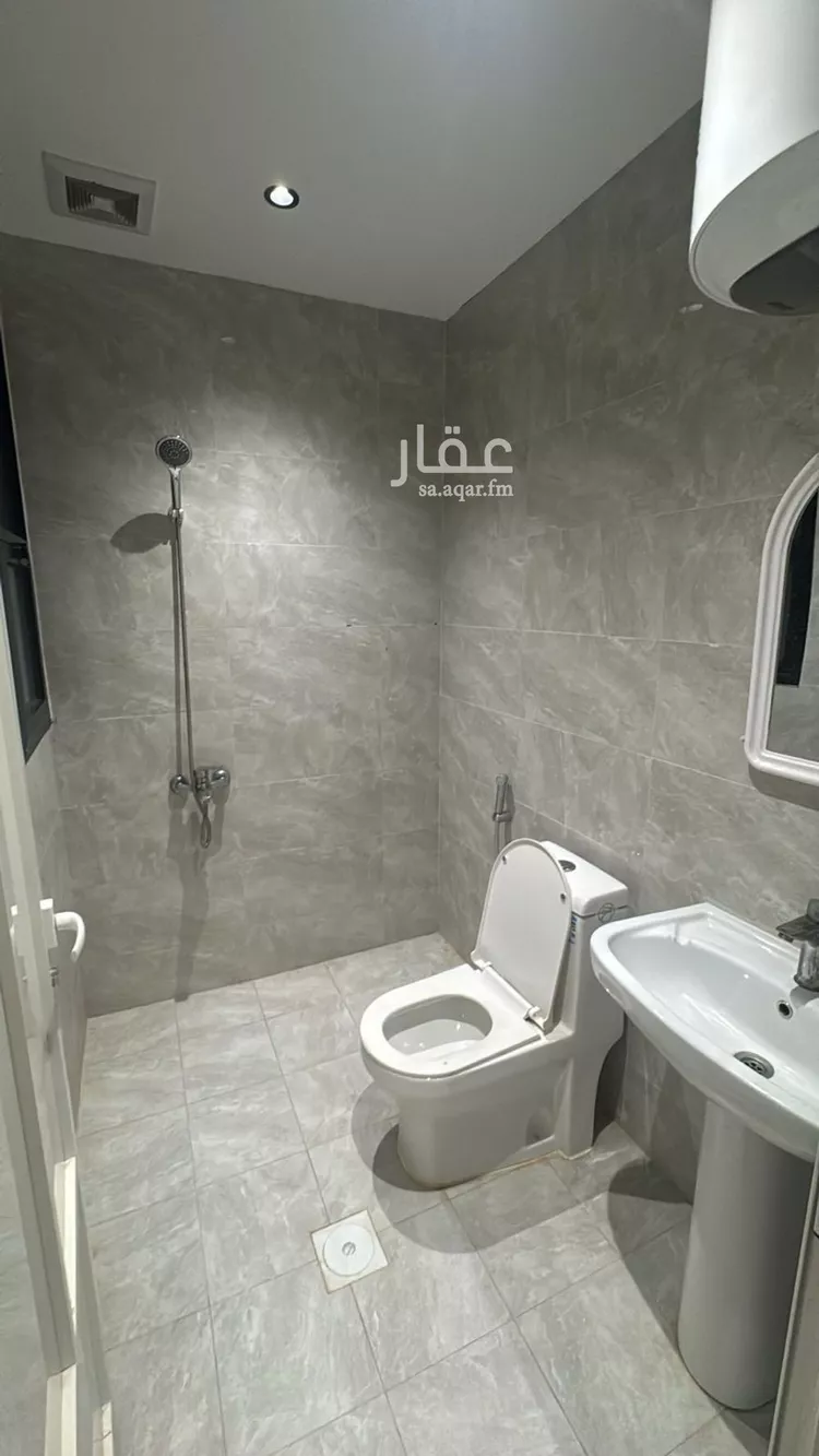 شقة للإيجار في شارع القليب, حي الضباب, مدينة الدمام, المنطقة الشرقية