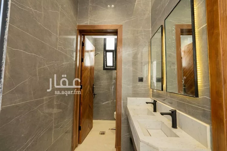 فيلا للبيع في شارع عز الدين بن فهد, حي عكاظ, مدينة الرياض, منطقة الرياض 25