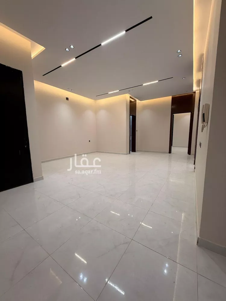 Floor for Sale in Riyadh Okaz 6