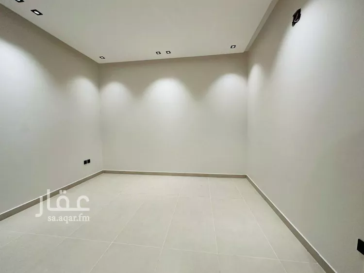 دور للبيع في شارع علي بن الحسن الخزرجي, حي عكاظ, مدينة الرياض, منطقة الرياض صورة 3