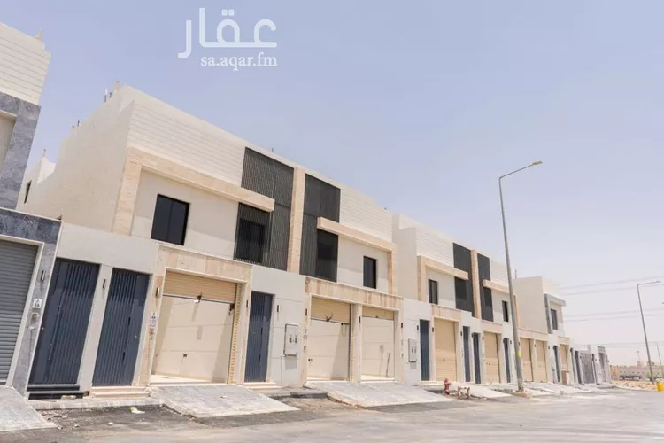 فيلا للبيع في شارع عز الدين بن فهد, حي عكاظ, مدينة الرياض, منطقة الرياض صورة 2