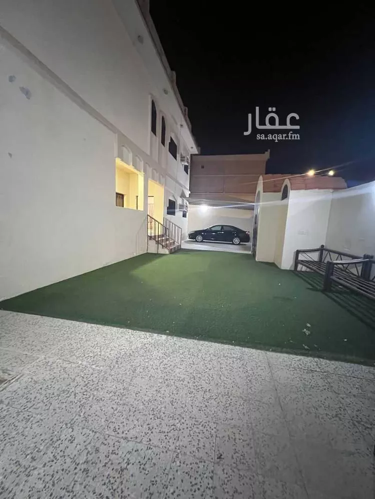 فيلا للبيع في شارع عمر بن الخطاب, حي النزهة2, مدينة بقيق, المنطقة الشرقية صورة 4