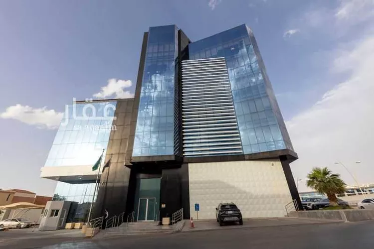مبنى الرياض الإداري التجاري 