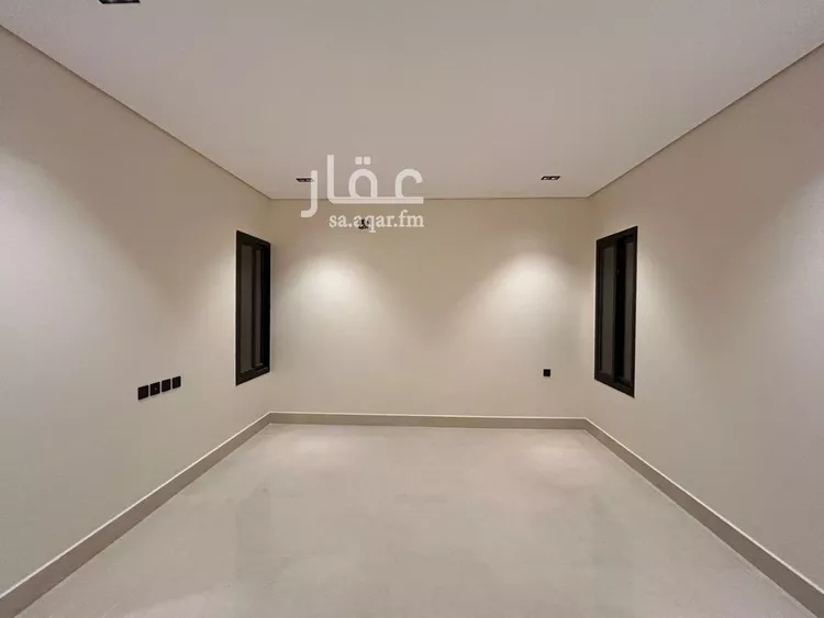 فيلا للبيع في شارع الشيخ عبدالله بن عبداللطيف ال شيخ, حي ظهرة العودة شرق, مدينة الدرعية, منطقة الرياض صورة 3