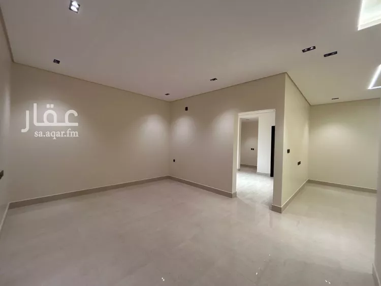 فيلا للبيع في شارع الشيخ عبدالله بن عبداللطيف ال شيخ, حي ظهرة العودة شرق, مدينة الدرعية, منطقة الرياض صورة 4