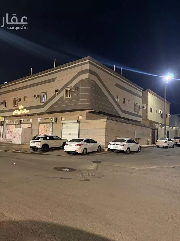 عمارة للبيع في شارع عمرو ابن حنس ابن عوف, حي وعيرة, مدينة المدينة المنورة, منطقة المدينة المنورة