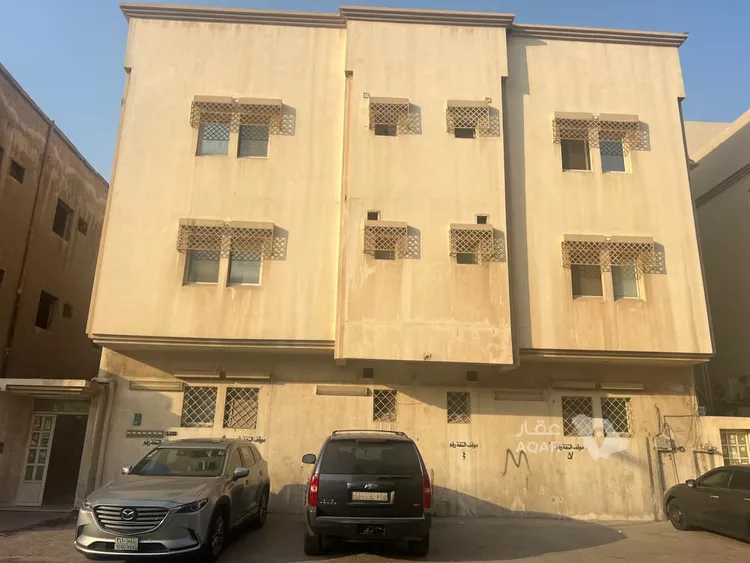 Building for Sale in Dammam Al Mazruiyah 1 صورة