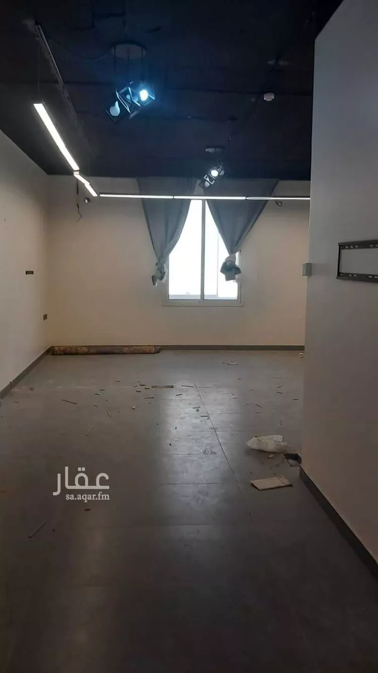 Commercial Office for Rent in Riyadh Laban صورة 3